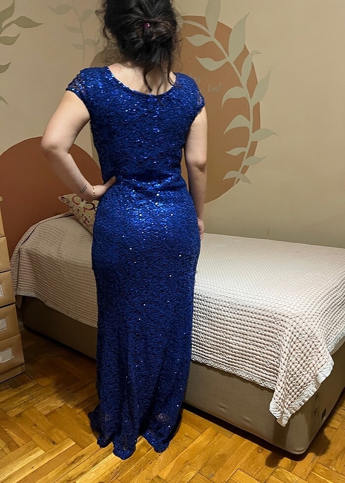 Payetli gece elbisesi - Görsel 2
