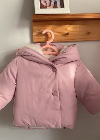 Mango Kız Çocuk Pembe Kapüşonlu Düğmeli Mont - Görsel 4