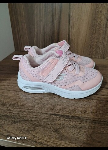 25 Beden Skechers Spor Ayakkabı 