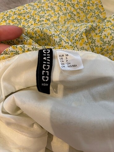 m Beden h&m cicekli elbise