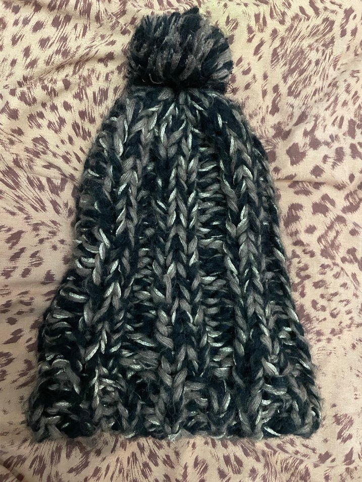 Gri Örgü Ponponlu Kadın Bere - Görsel 2