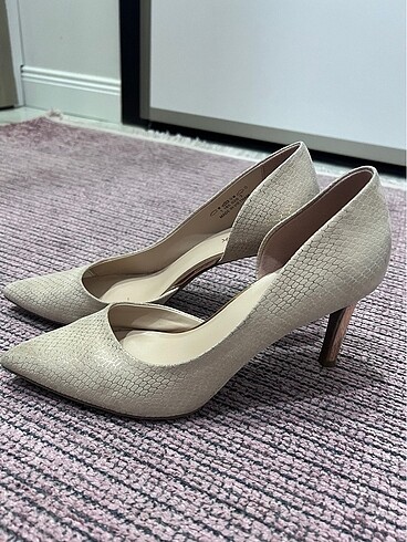40 Beden Stiletto