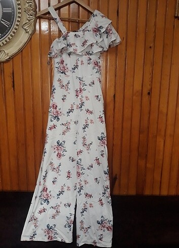 Diğer Sıfır ürün/ 38 beden çiçek desenli tulum