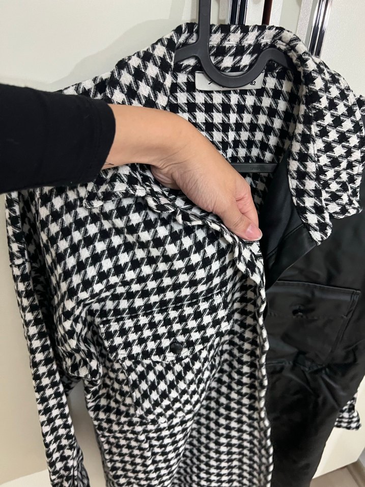 Düğmeli Siyah Beyaz Kareli Kadın Gömlek - Görsel 3