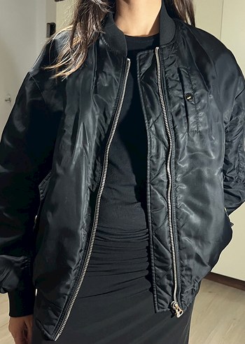 Bershka Siyah Fermuarlı Oversize Kadın Bomber Ceket - Görsel 2