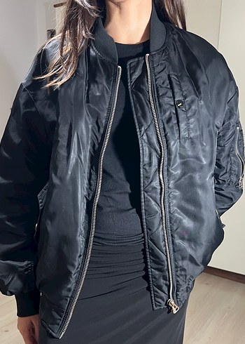 Bershka Siyah Fermuarlı Oversize Kadın Bomber Ceket - Görsel 3