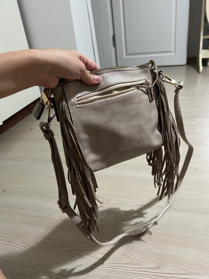 Derimod Bej-Gri Süet Püsküllü Kadın Çanta - Görsel 2