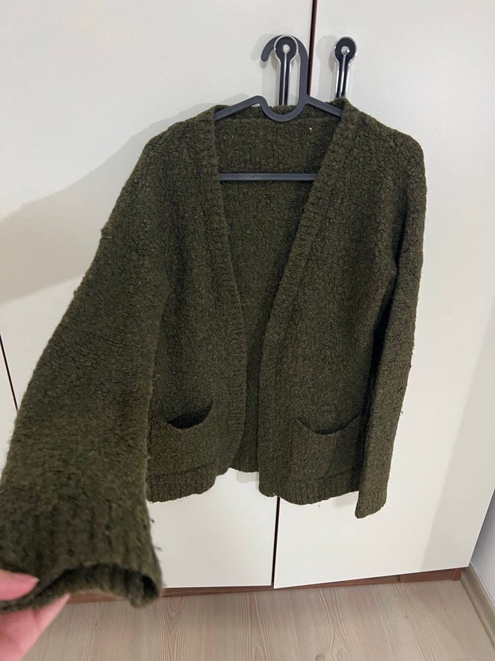 Haki Yeşil Kadın Yün Hırka - Görsel 3