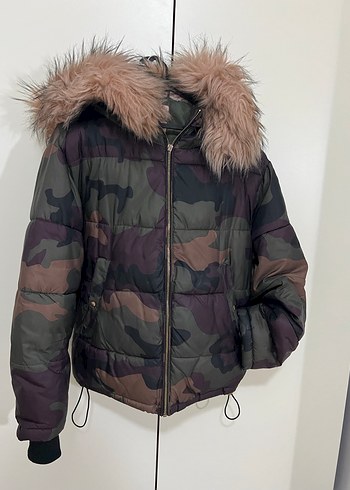 Kürk Detaylı Kamuflaj Kadın Kışlık Şişme Mont - Görsel 2