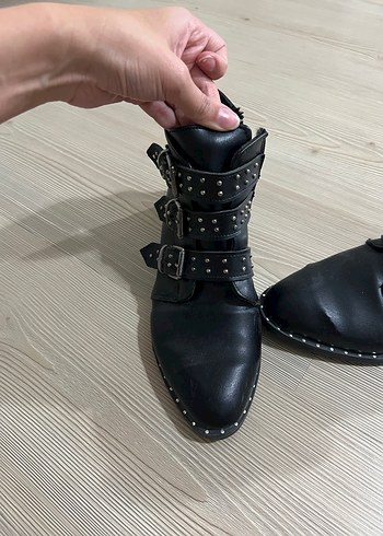 Siyah Deri Tokalı Bot - Görsel 2