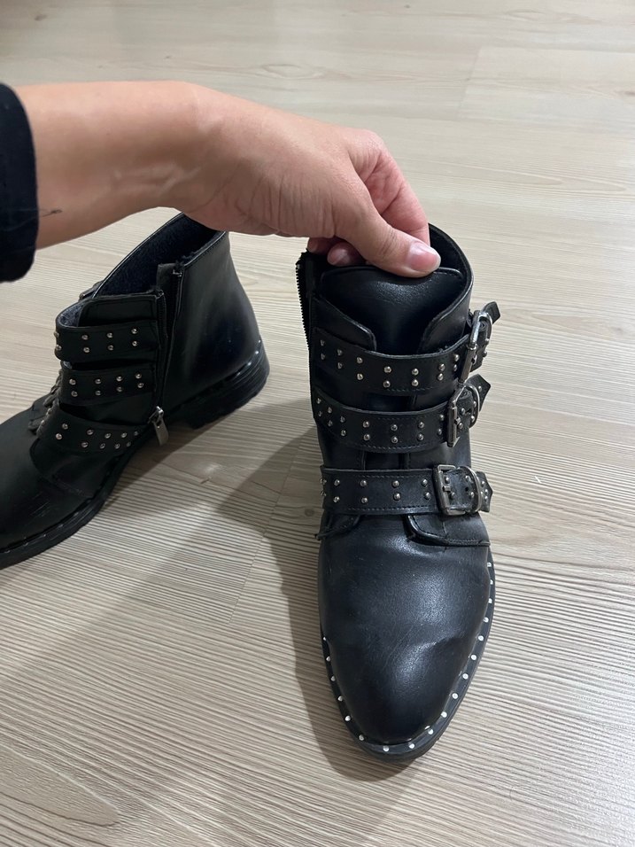 Siyah Deri Tokalı Bot - Görsel 3