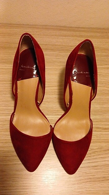 37 Beden Stradivarius