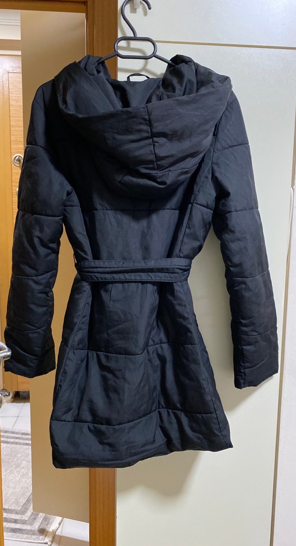 Kemerli Siyah Midi Kadın Kışlık Mont - Görsel 5