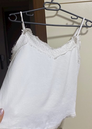 Dantel Detaylı Beyaz Keten Askılı Bluz - Görsel 2