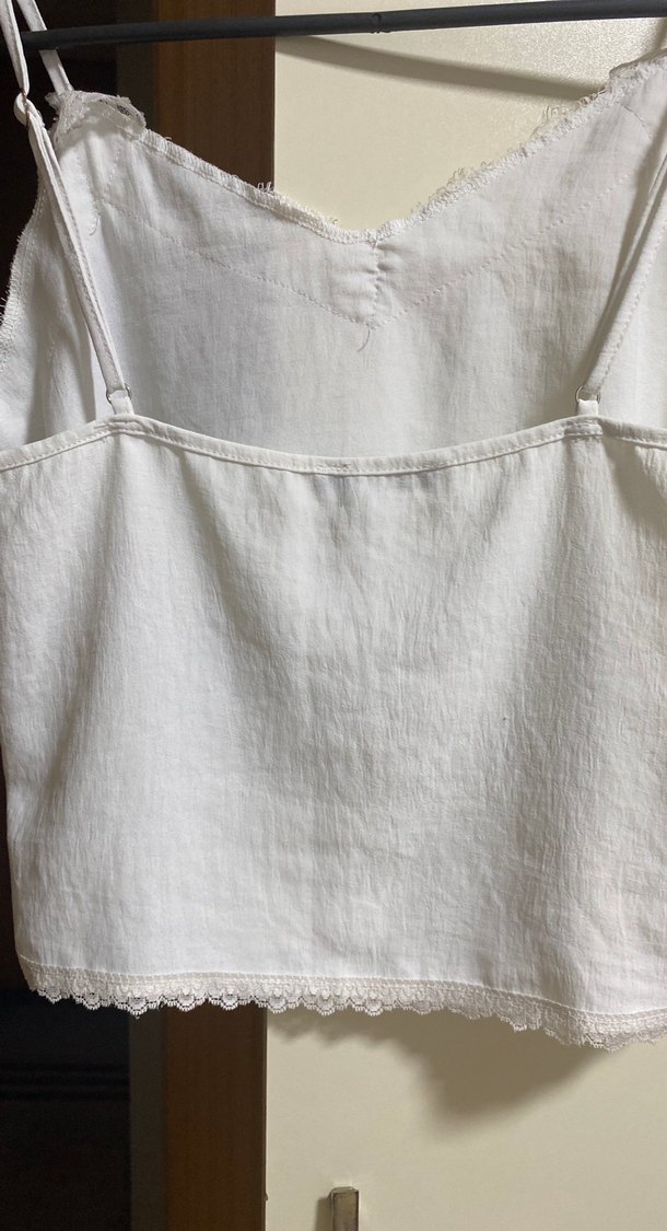 Dantel Detaylı Beyaz Keten Askılı Bluz - Görsel 5