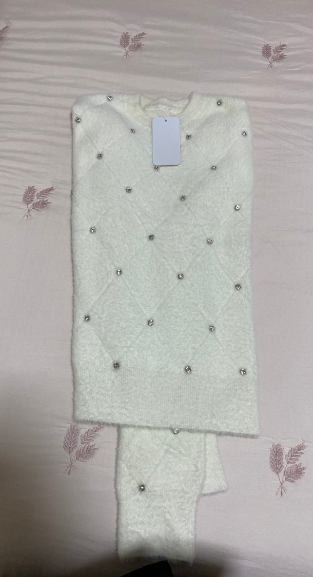 Nakışlı Beyaz Mini Triko Kazak - Görsel 2