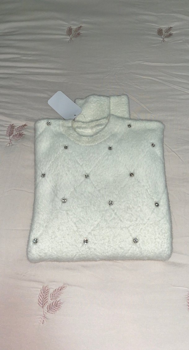 Nakışlı Beyaz Mini Triko Kazak - Görsel 4