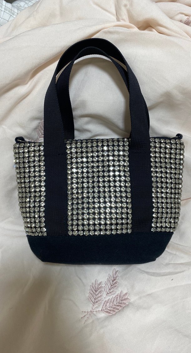 Pul İşlemeli Siyah Kadın Çantası - Görsel 3