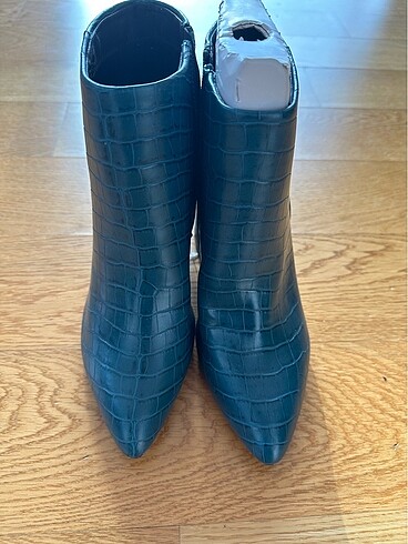 Dorothy perkins bot