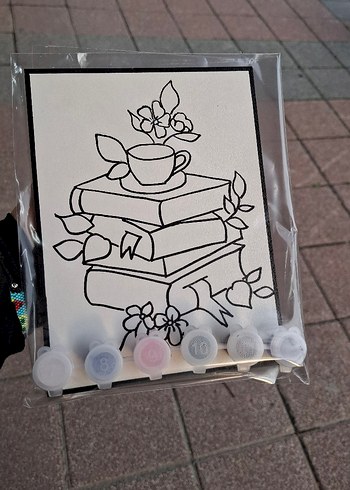 Beyaz Kitap ve Çiçek Temalı Boyama Seti - Görsel 3