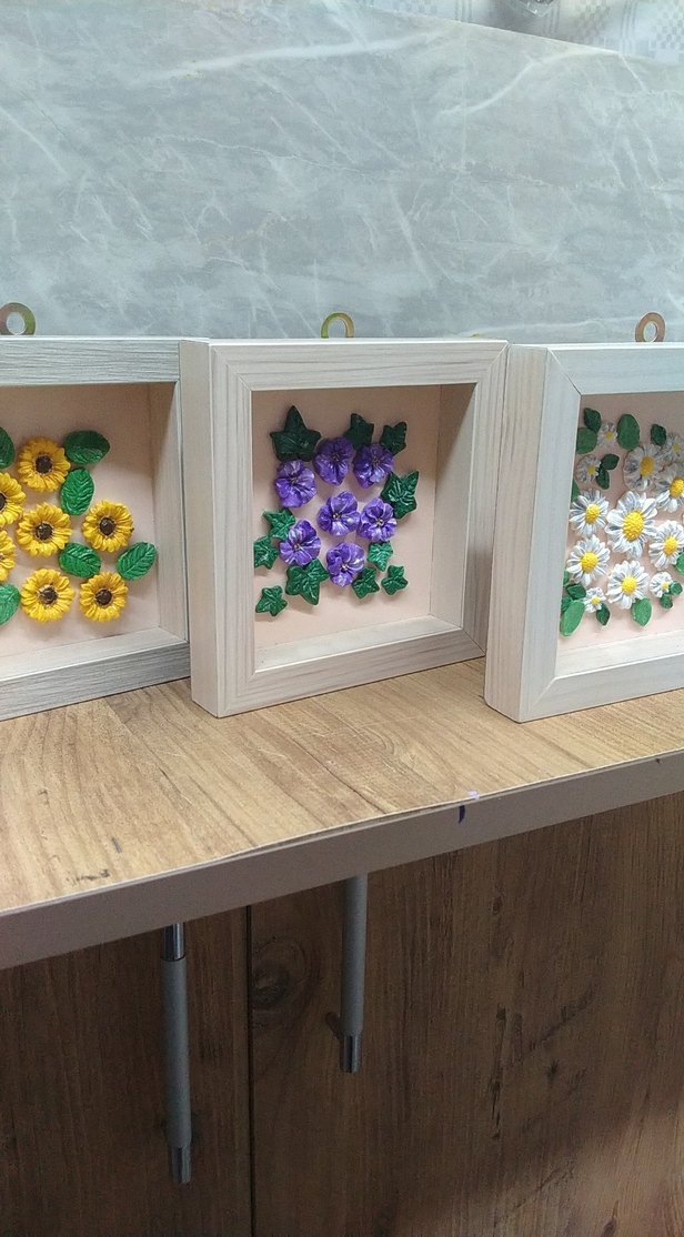 Renkli Çiçekli Beyaz Çerçeve Seti - Görsel 2