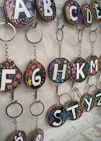 Renkli Bohem Zincirli Harf Anahtarlıklar - Görsel 2