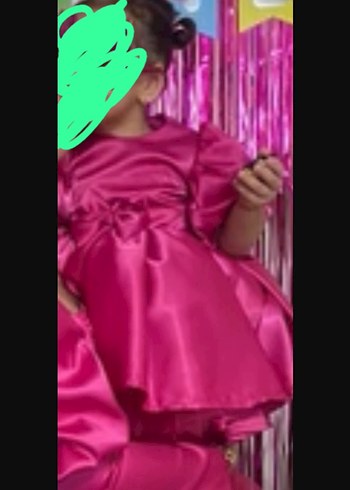 Pembe Parlak Saten Fiyonk Detaylı Kız Çocuk Elbisesi - Görsel 3