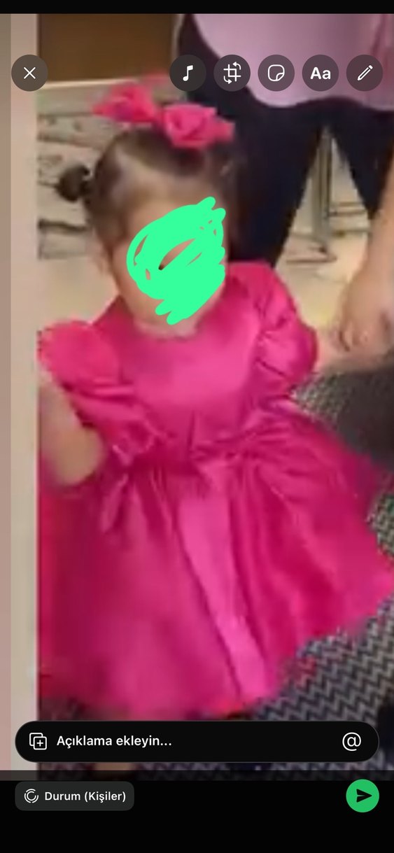 Pembe Parlak Saten Fiyonk Detaylı Kız Çocuk Elbisesi - Görsel 2