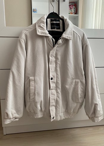 Düğmeli Beyaz Unisex Mont