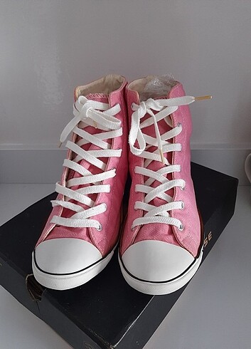 39 Beden pembe Renk ORJINAL CONVERSE ALL STAR BİLEKLİ