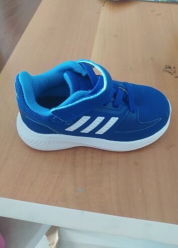 Adidas 23 numara çocuk spor ayakkabı