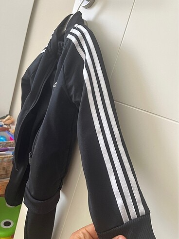 4 Yaş Beden Adidas eşofman takımı çocuk