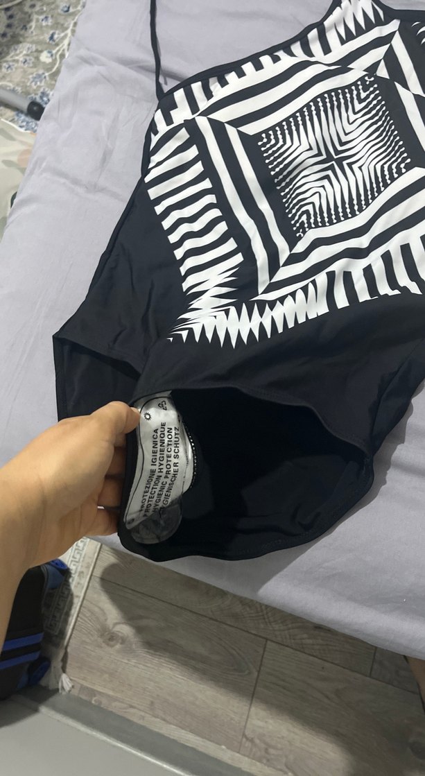 Merry See Desenli Siyah Strappy Kadın Mayo - Görsel 2