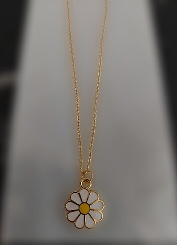Papatyalı Taşlı Gold Kolye
