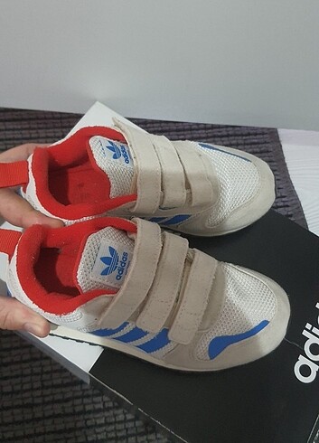 Adidas spor ayakkabı 