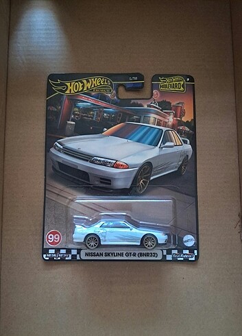 Hot Wheels Boulevard Nissan Skyline Gtr R32