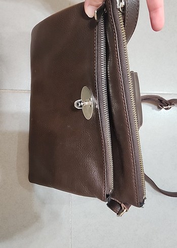 Kahverengi Deri Tokalı Kadın Çanta - Görsel 3