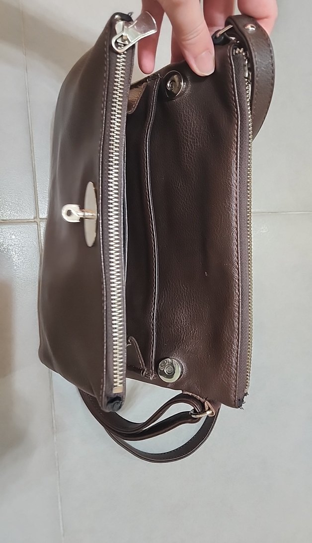 Kahverengi Deri Tokalı Kadın Çanta - Görsel 5