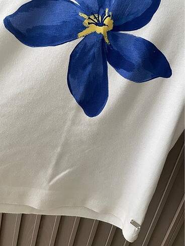 l Beden beyaz Renk Tshirt