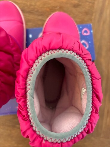 30 Beden pembe Renk Crocs kız çocuk bot