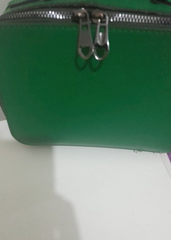  Beden Zara Yeşil Deri Fermuarlı Kadın Çanta