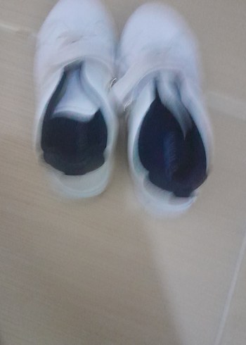LC Waikiki Beyaz Erkek Çocuk Cırt Cırtlı Spor Ayakkabı