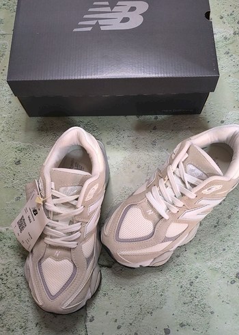 New Balance NEW BALANCE 9060 36/37/38/39/40