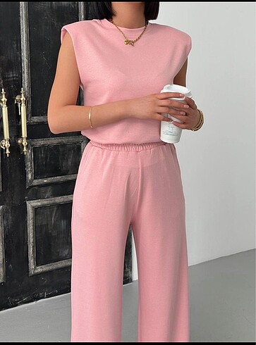 Oysho vatkalı takım S/M/L/XL