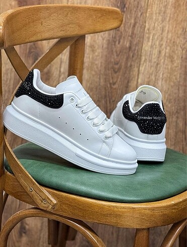 diğer Beden Alexander McQueen