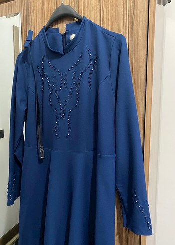 Boncuk İşlemeli Uzun Mavi Kadın Elbise - Görsel 2