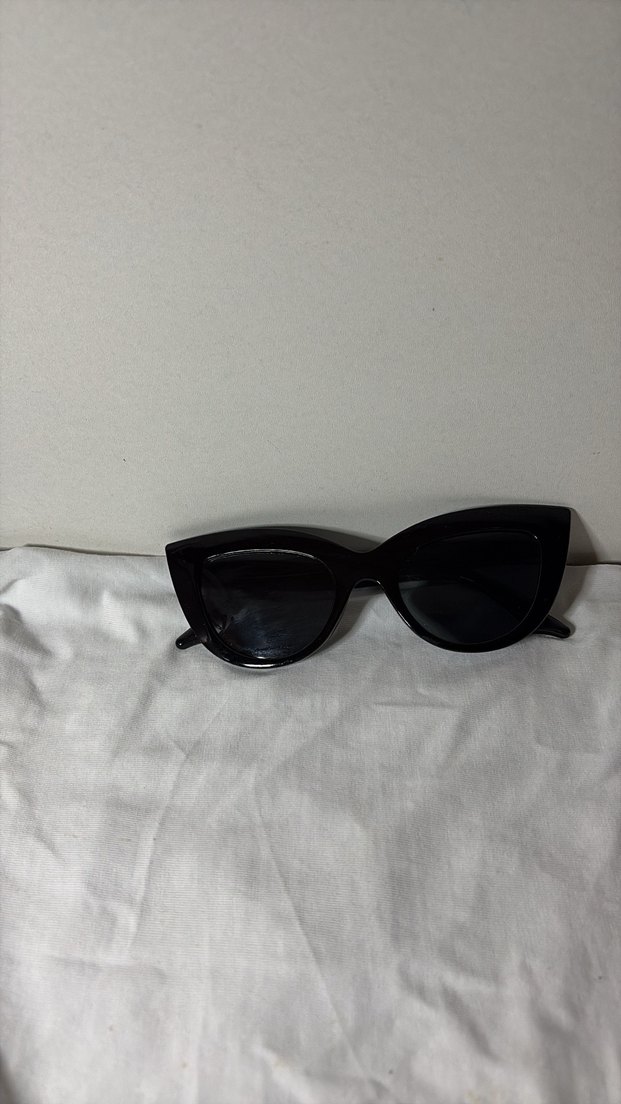 Klasik Siyah Goth Kadın Gözlüğü - Görsel 3