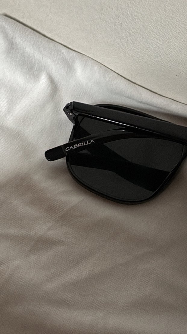 Siyah Minimalist Kadın Güneş Gözlüğü - Görsel 4