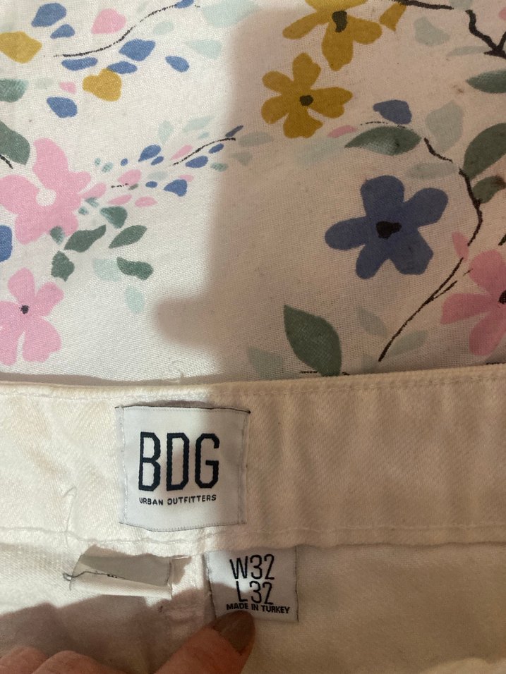 Beyaz Düğmeli Kadın Midi Kot Pantolon - Görsel 2