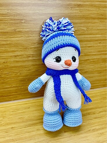  Amigurumi oyuncak kardan adam